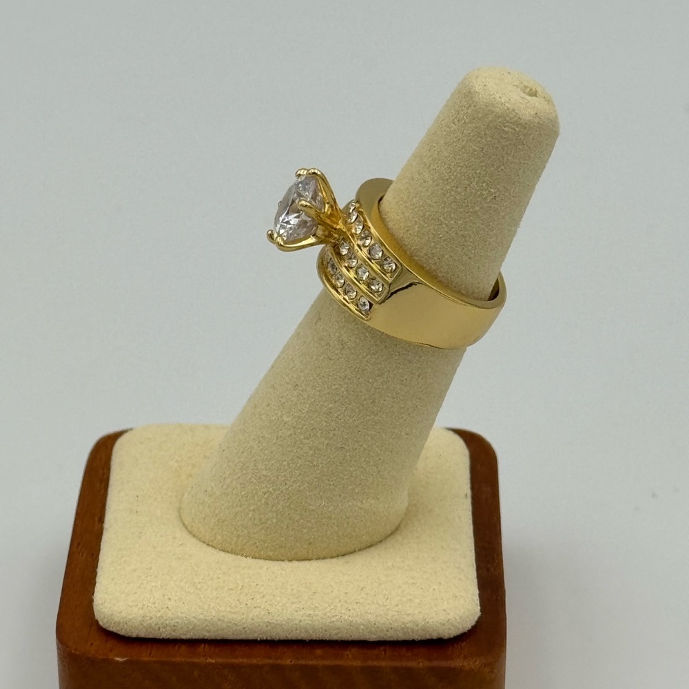 Gold Plated Cubic Zirconia Cocktail Ring White Stone Size 6 Jewelry - Picture 6 of 9